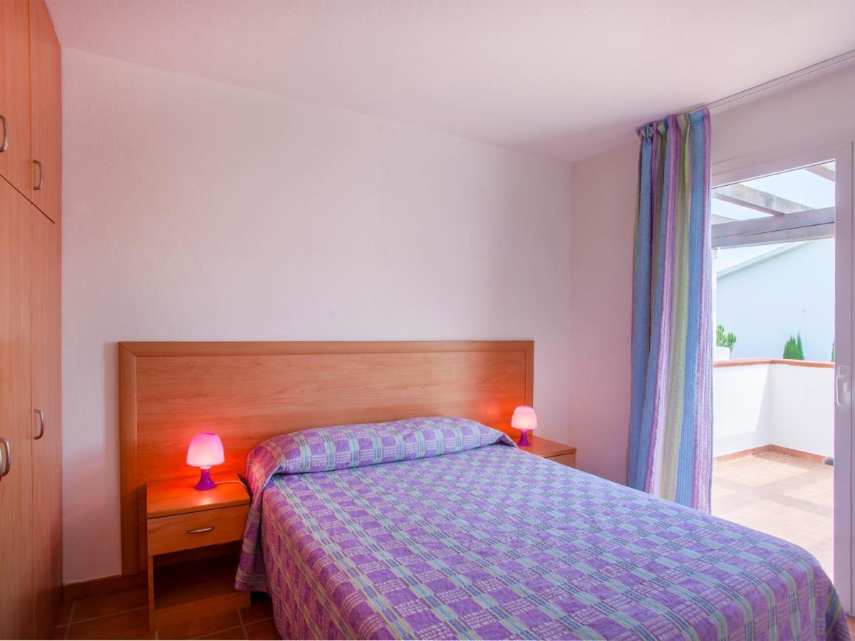 One-Bedroom Apartment with view (2-4 Adults)