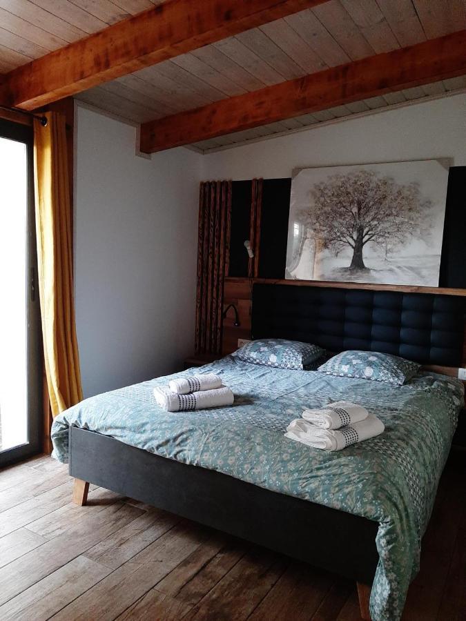 One-Bedroom Apartment,1124232543:JPEG