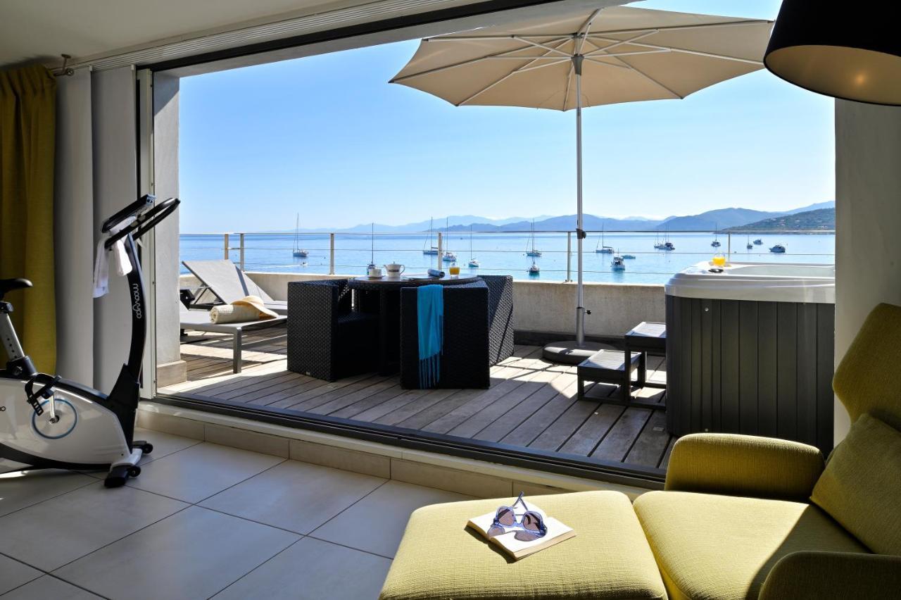 Panoramic sea view suite jacuzzi,1170253810:JPEG
