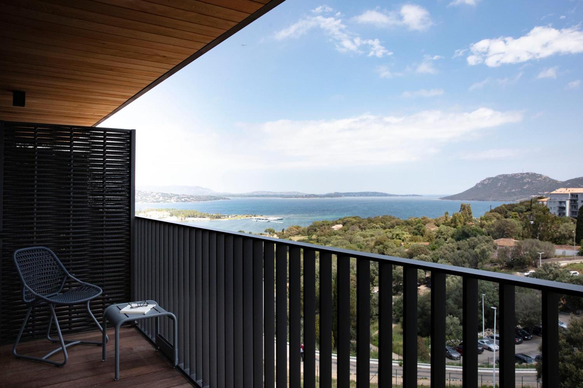 Deluxe Double with Balcony and Sea View
