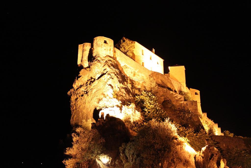 Two-Bedroom House,246645041:JPEG