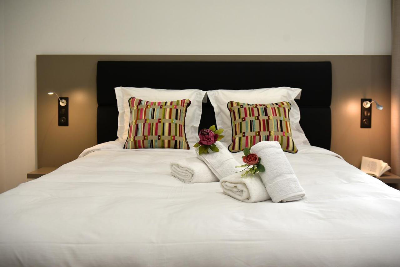 Double Room,1292223175:JPEG
