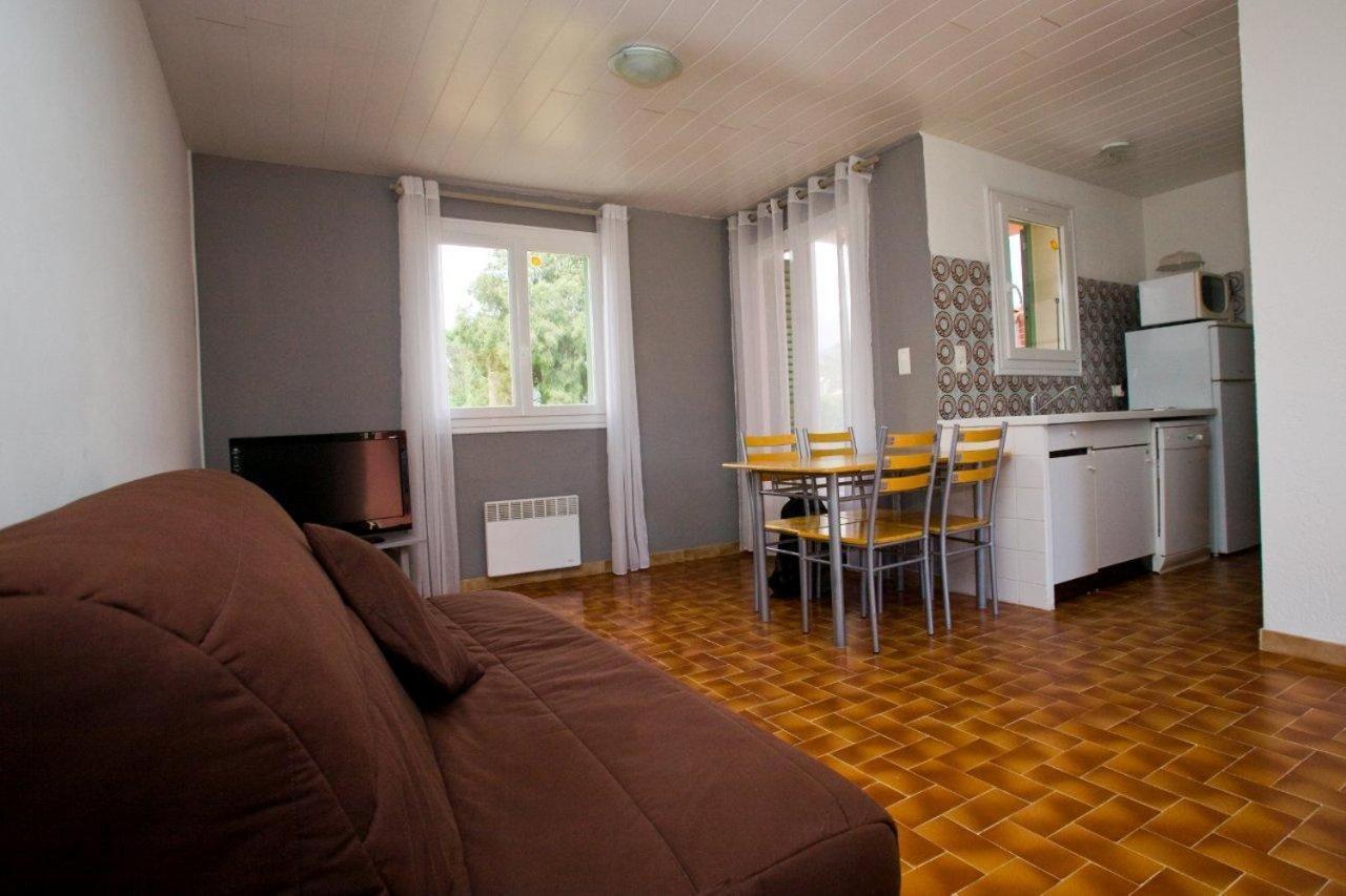 One-Bedroom Apartment,1499791591:JPEG