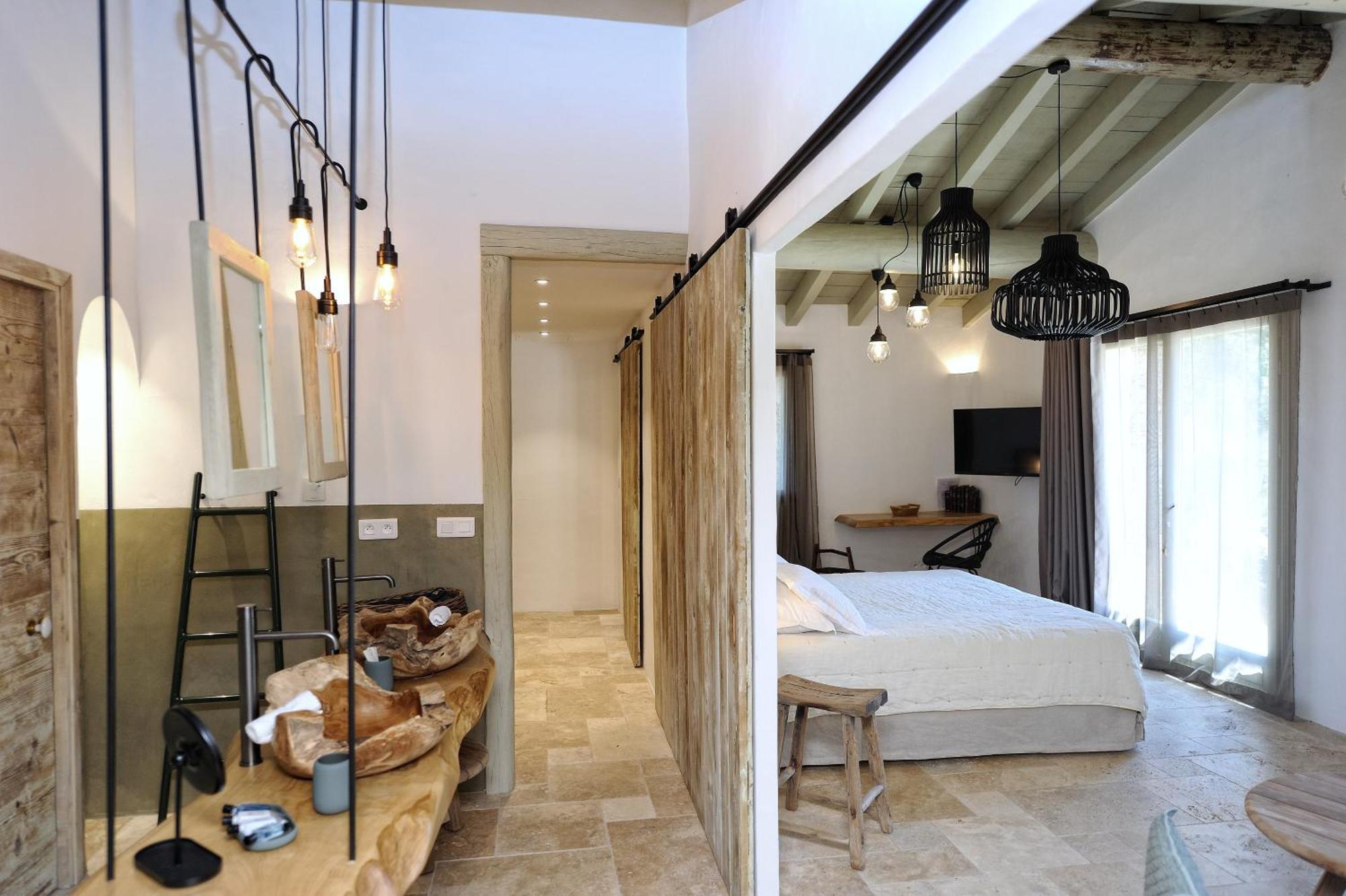 Pool Suite,1517494318:JPEG