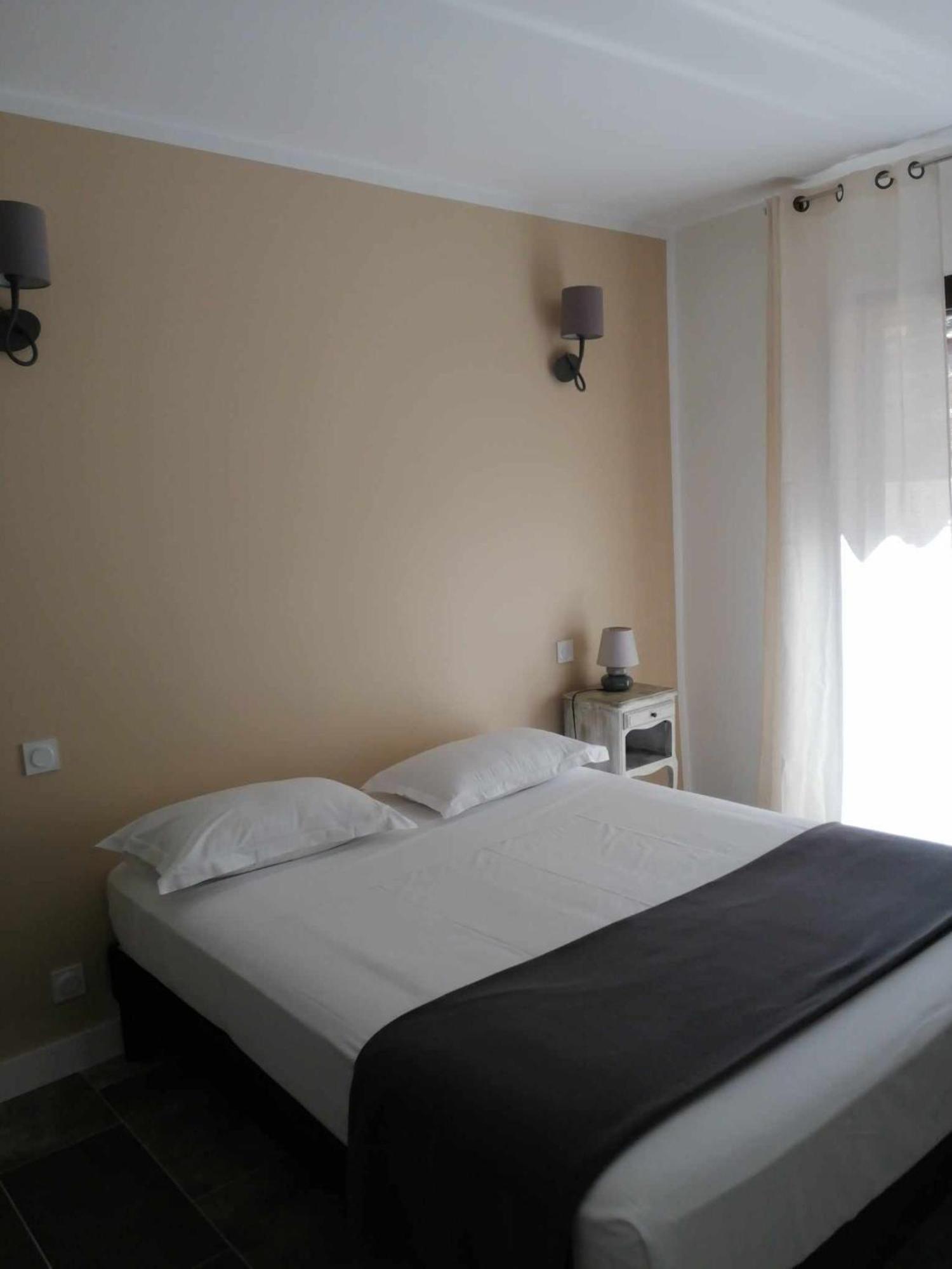 Double Room with Forest View,1557146101:JPEG