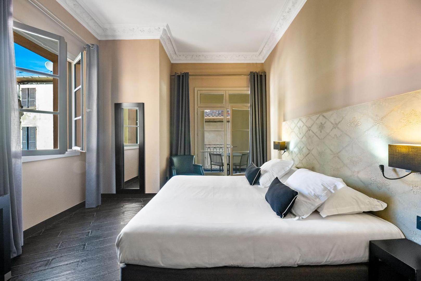 Superior Double Room with Terrace,1557401821:JPEG