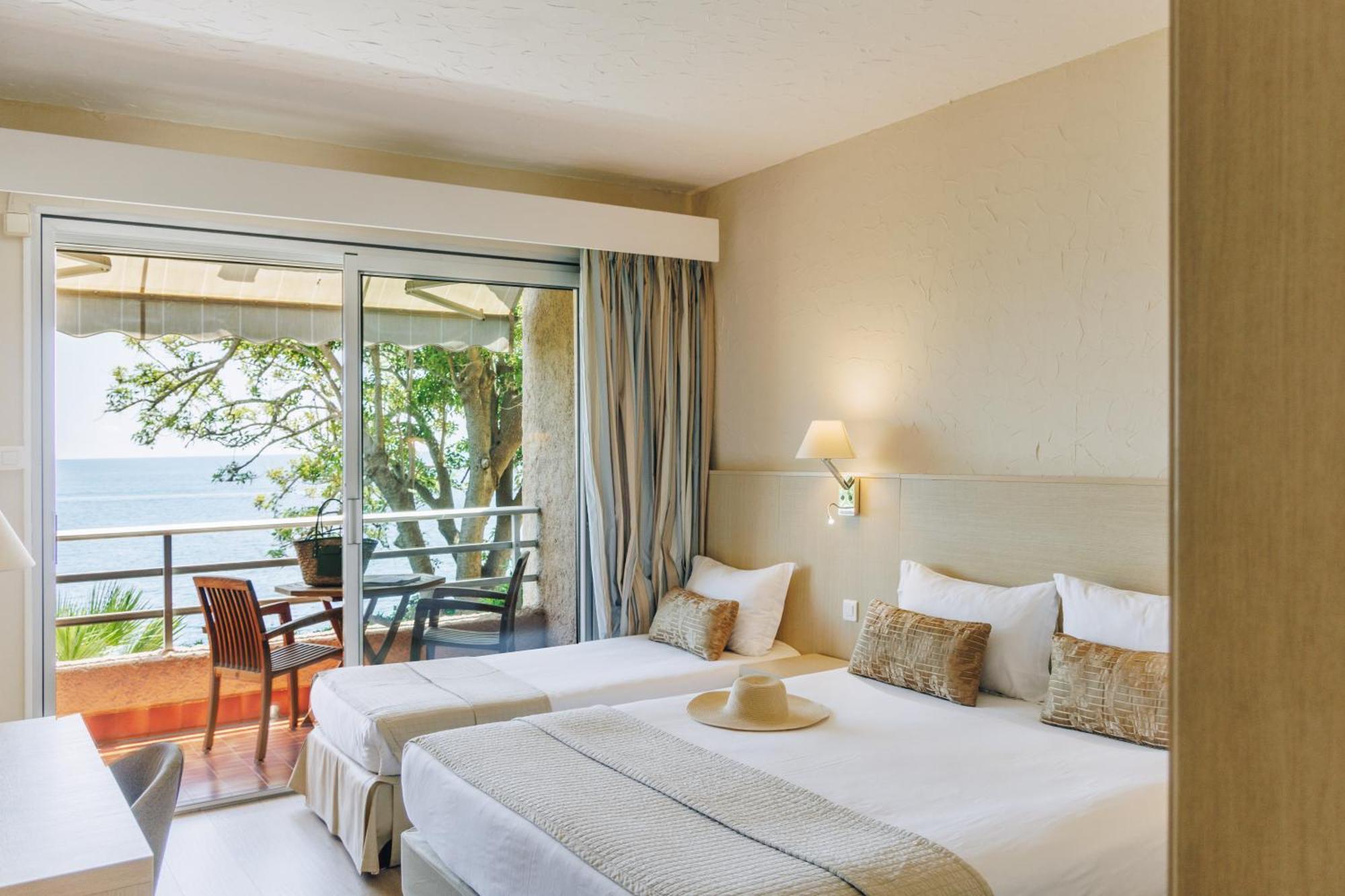 Standard Triple Room with Sea View,1596019384:JPEG