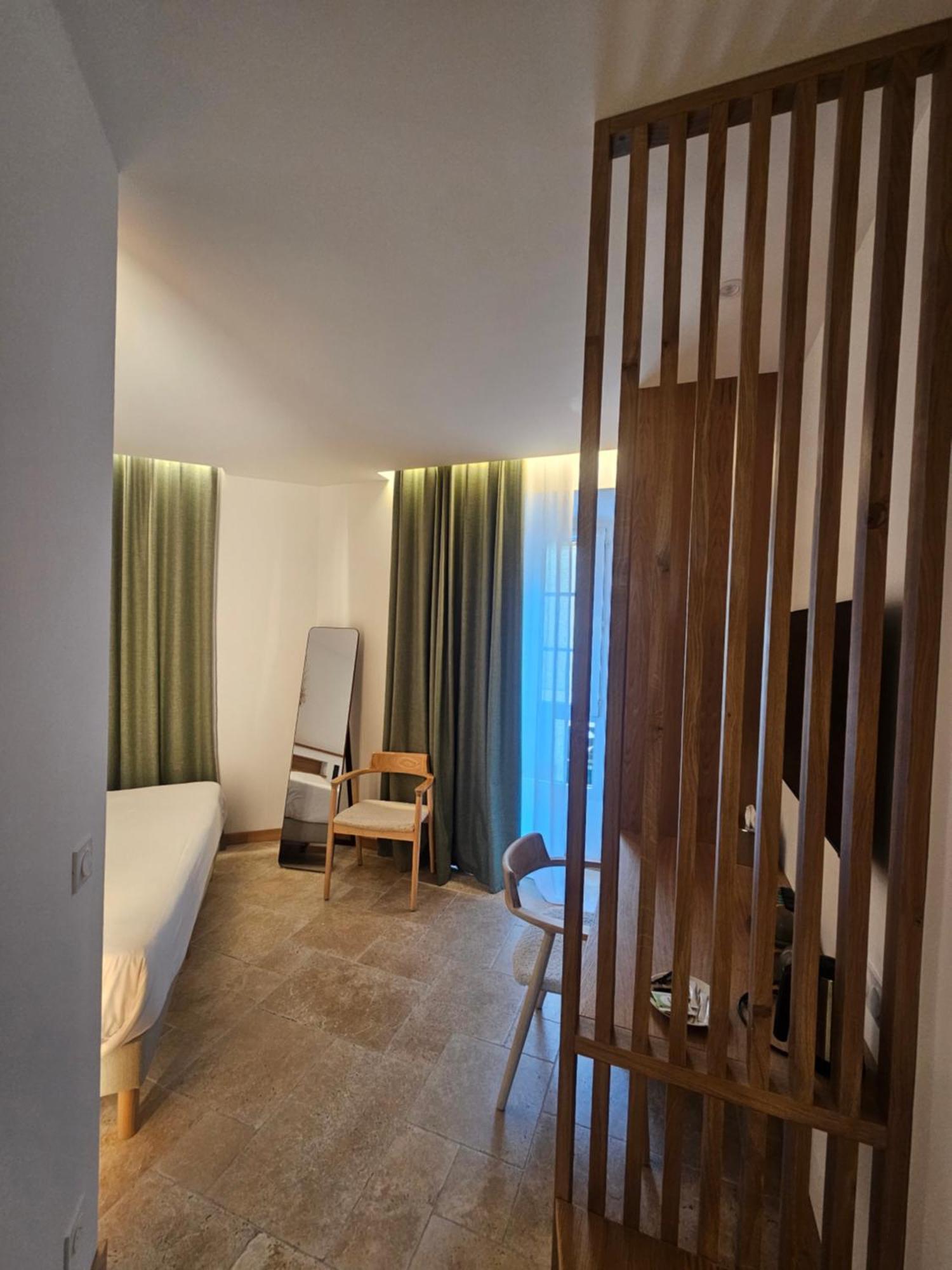 Double Room,1661117358:JPEG