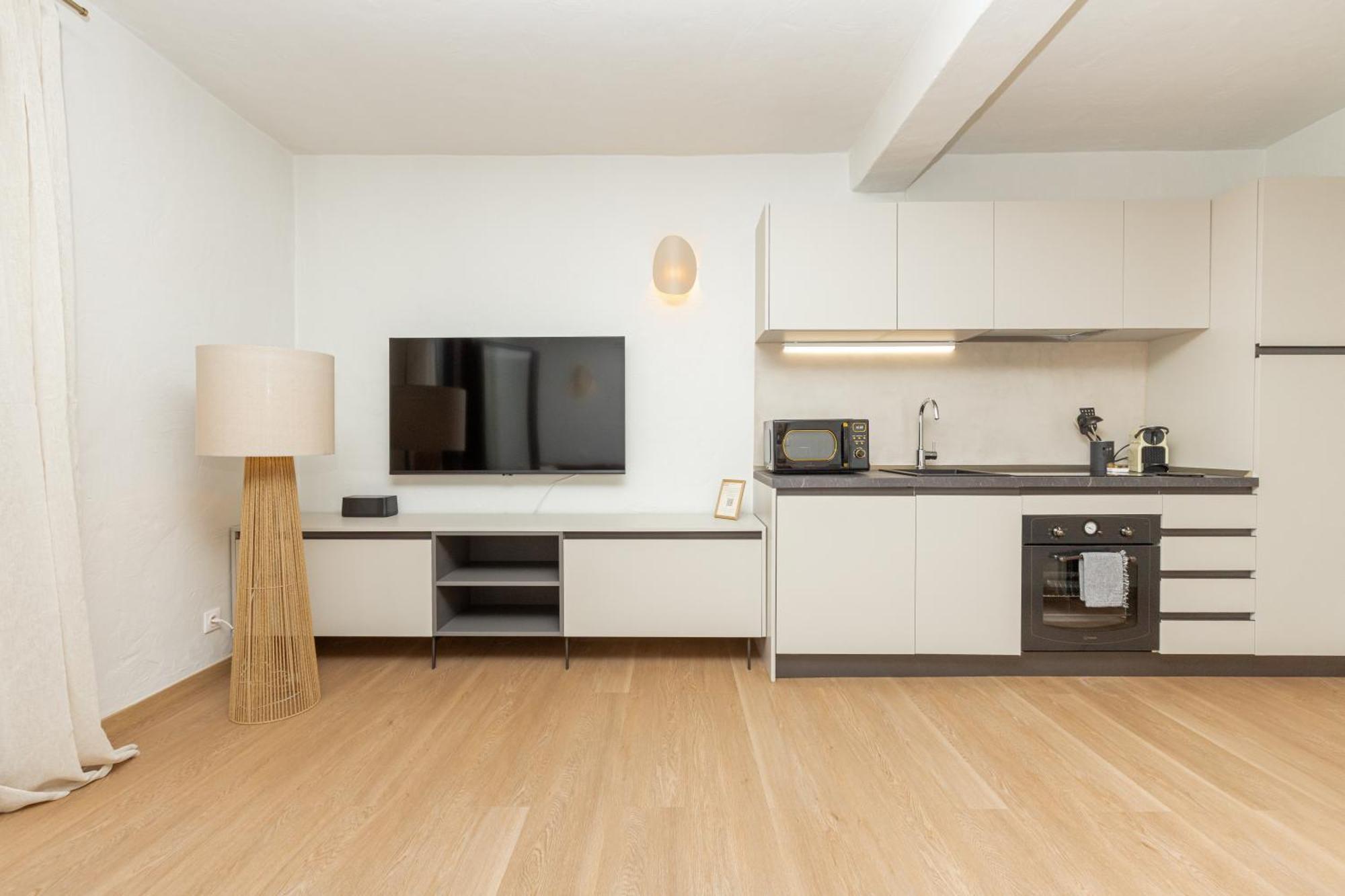 One-Bedroom Apartment with Sea View - Ground Floor,1662987283:JPEG