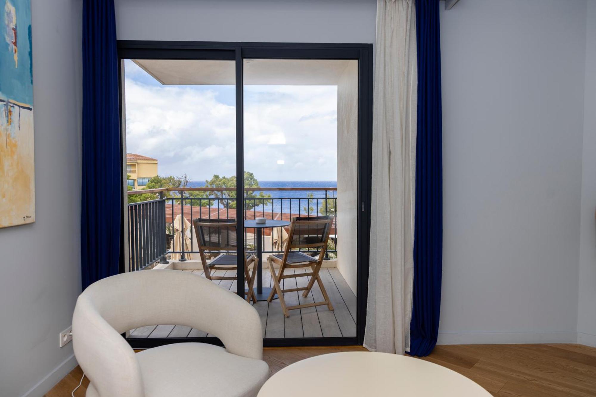 Junior Suite Double or Twin Suite with Sea and Pool View,1724739581:JPEG