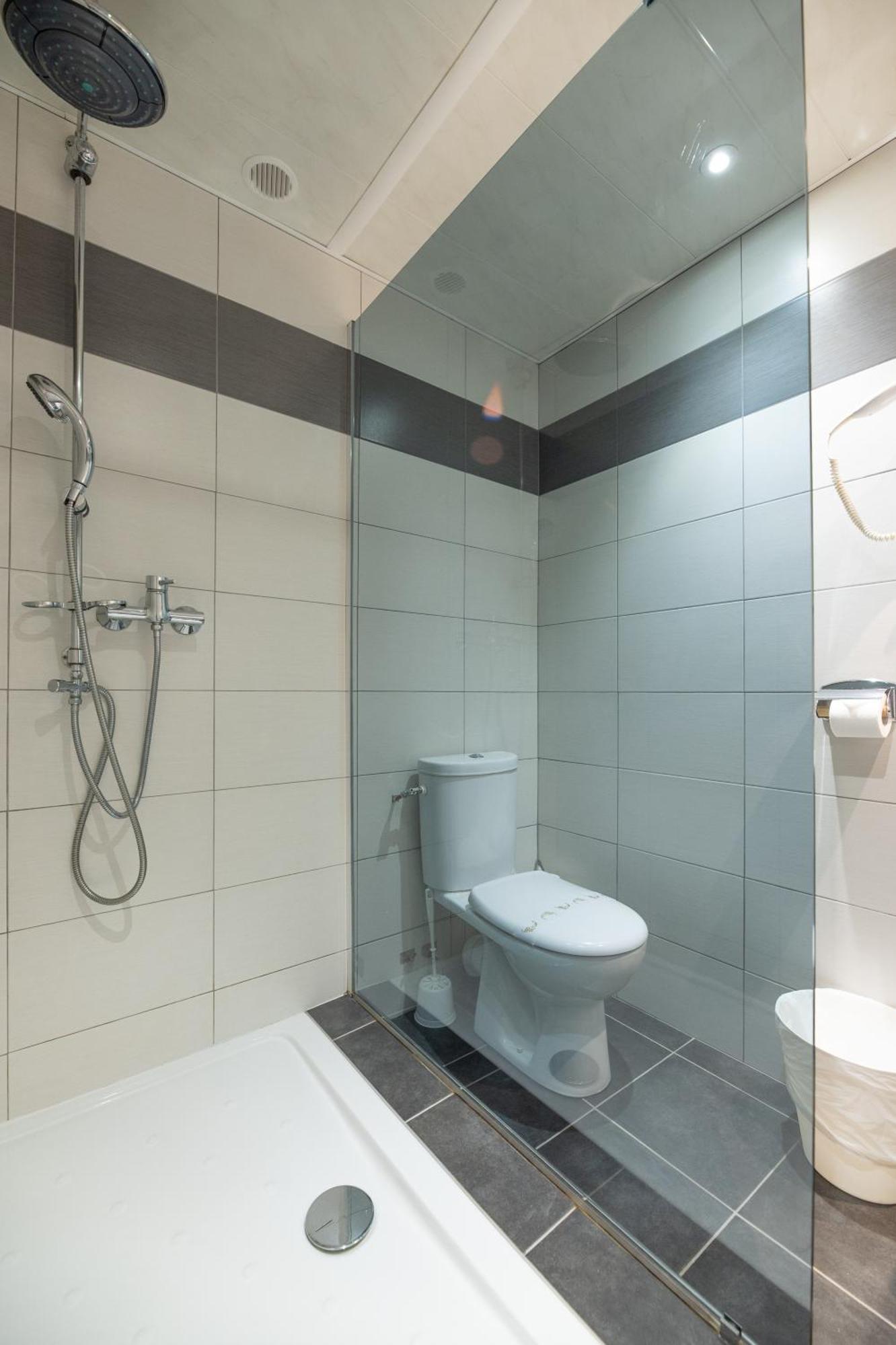 Quadruple Room,1704939149:JPEG