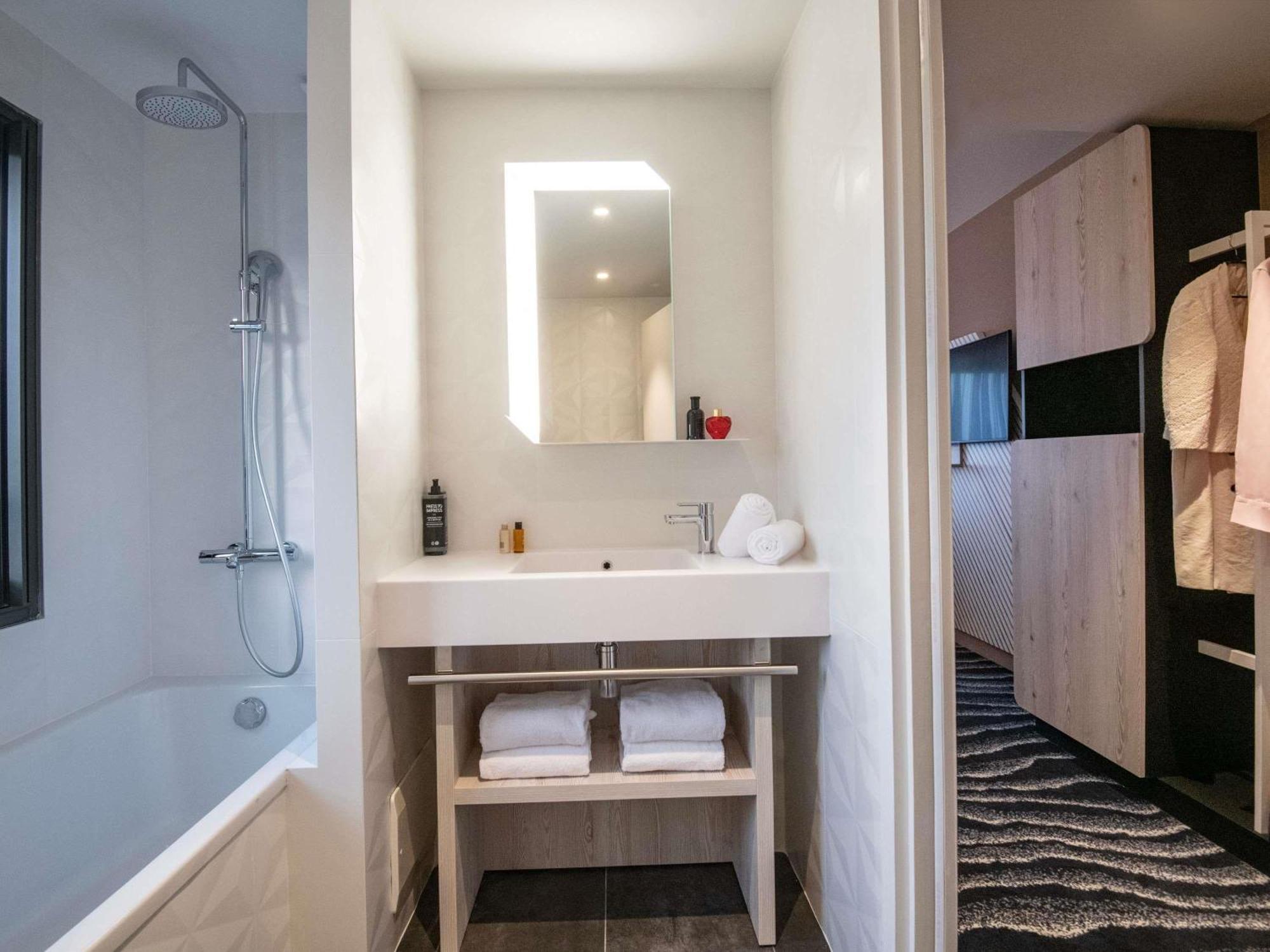 Double Room with Sofa Bed and Terrace