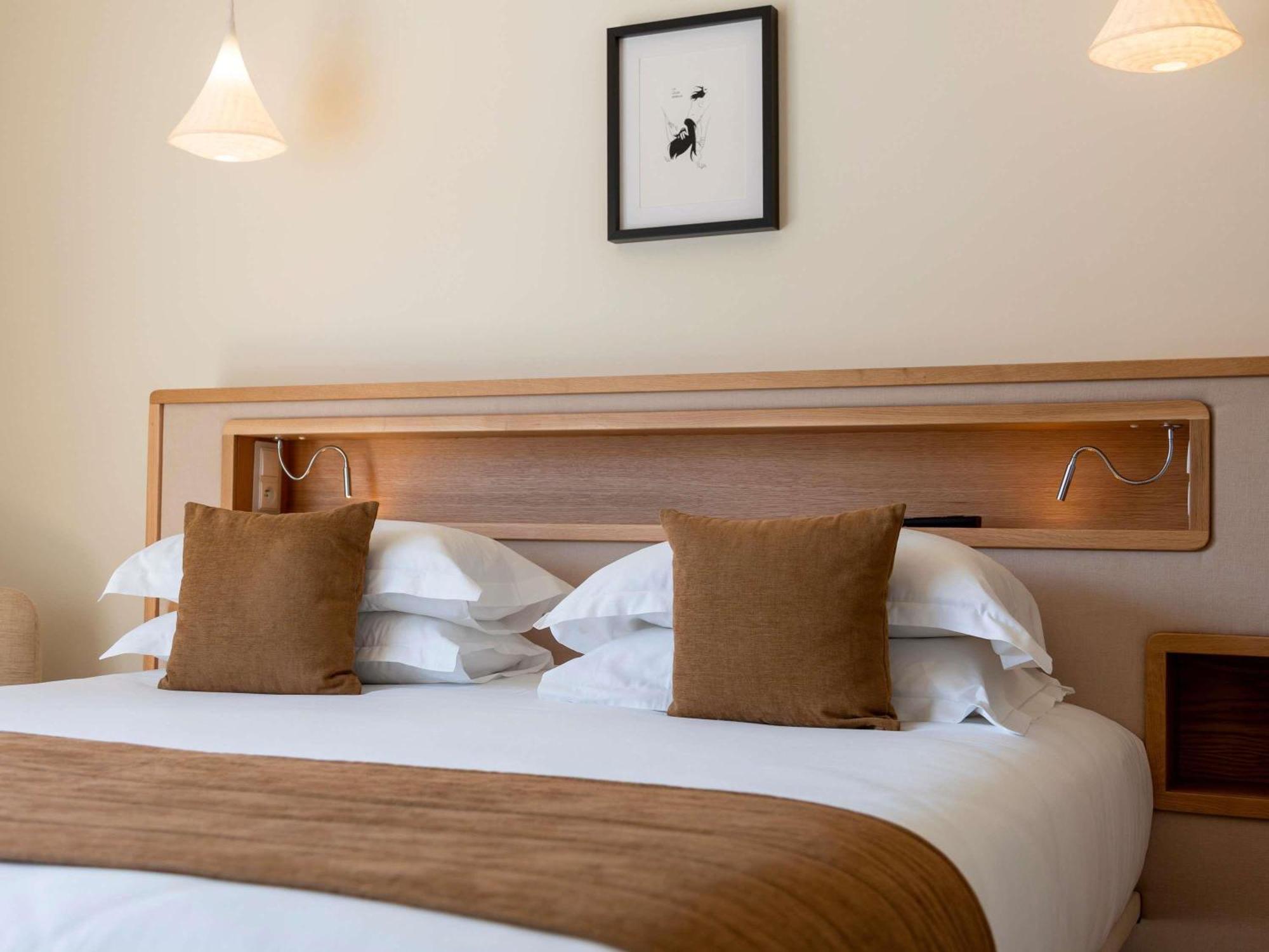 Classic Double or Twin Room with Pool View,1714148427:JPEG