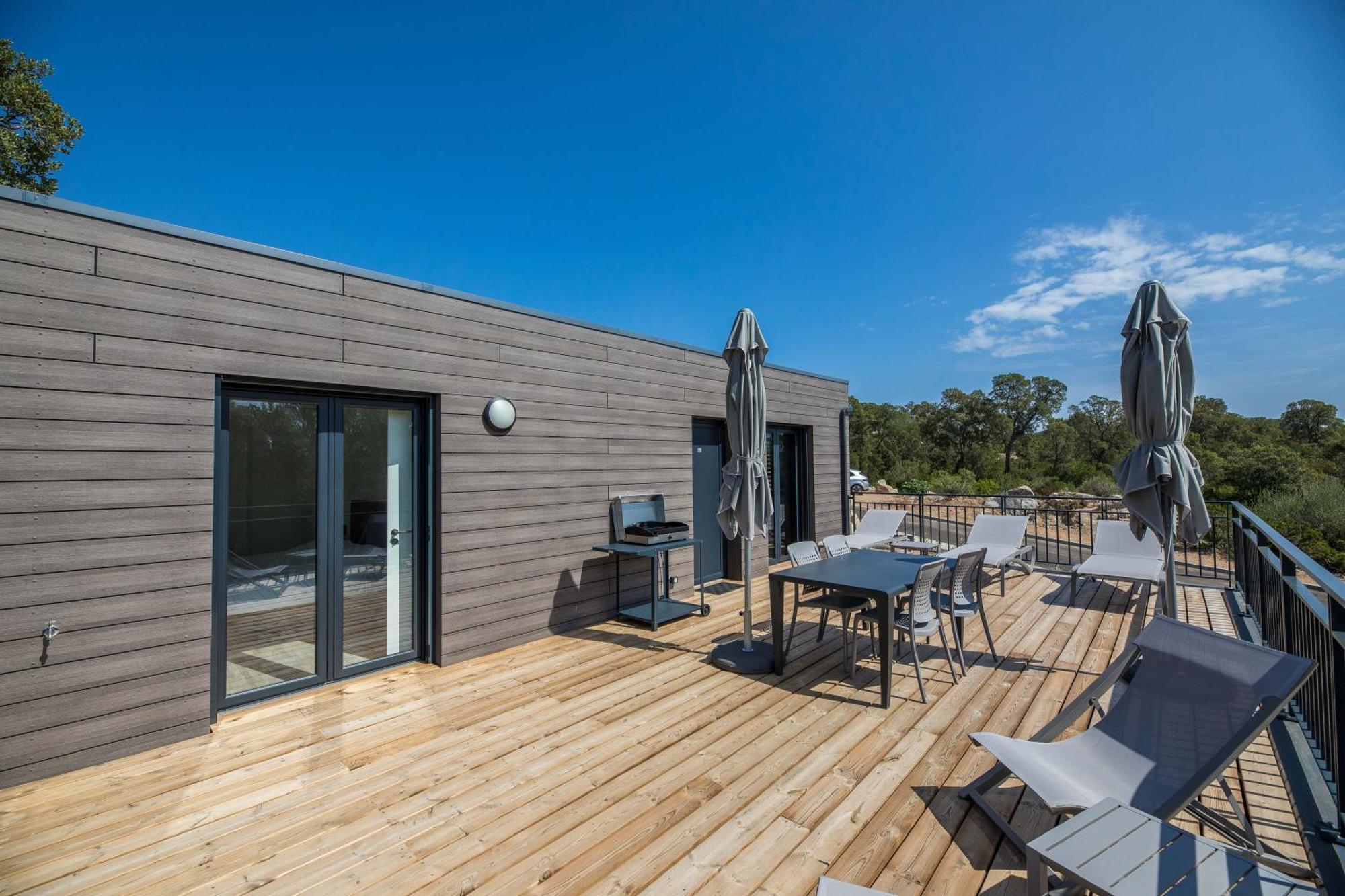 Appartement 1 Chambre Supérieur avec Climatisation et Terrasse (4 Personnes) - Vue Dégagée