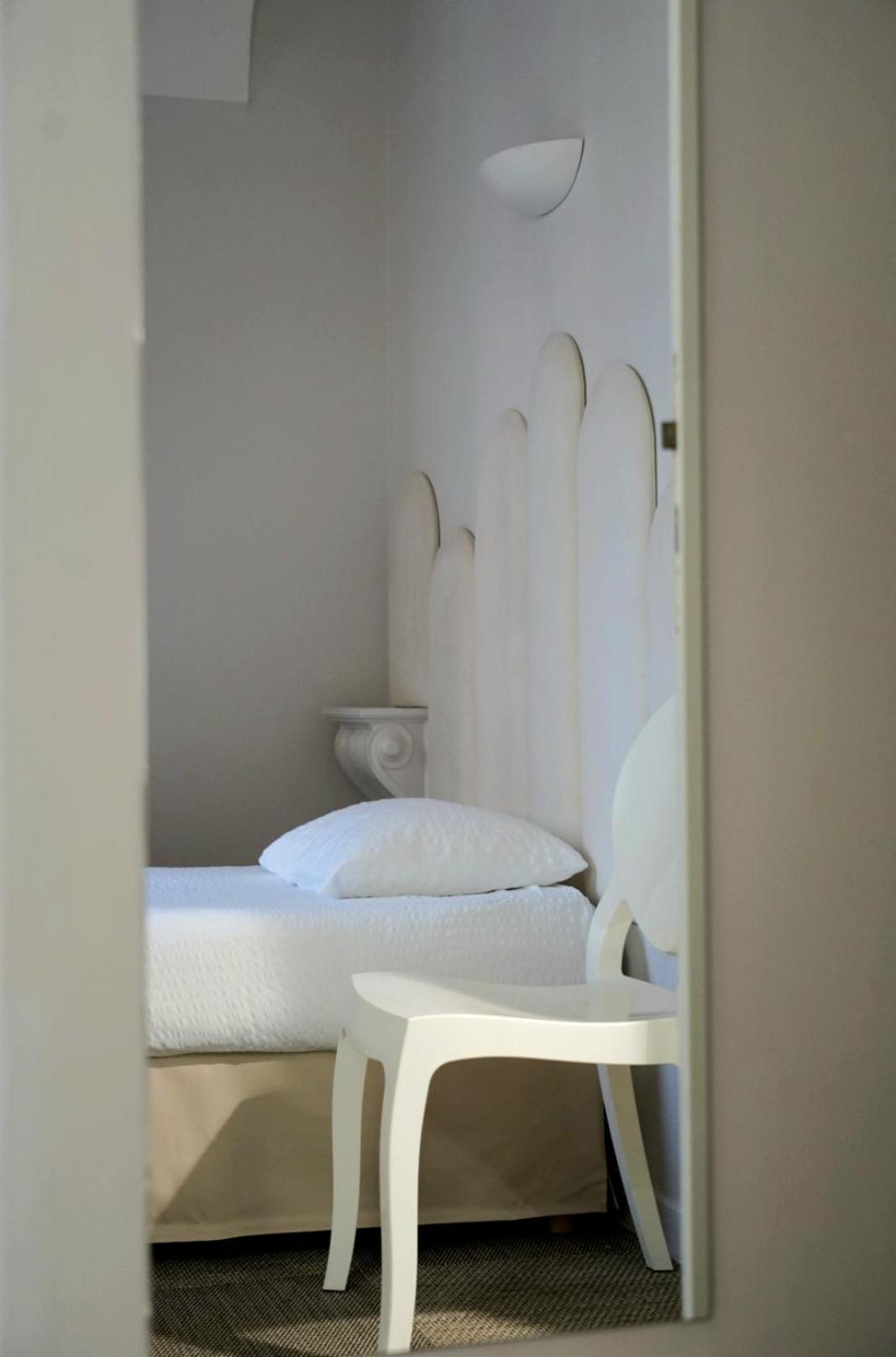 Single Room,1742607115:JPEG