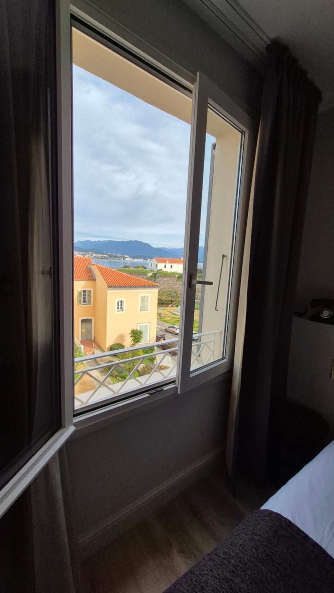 Triple Room,1758297138:JPEG