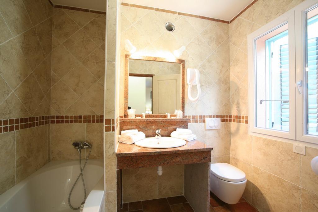 Double Room,925567066:JPEG