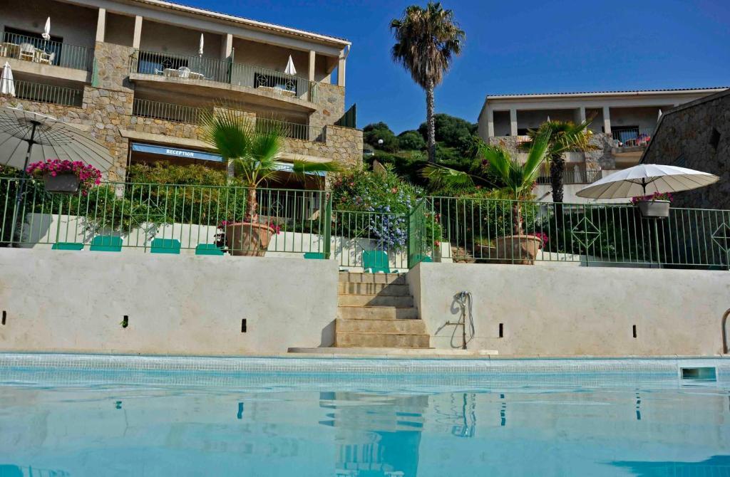 Three-Bedroom Apartment with Sea View,263703109:JPEG