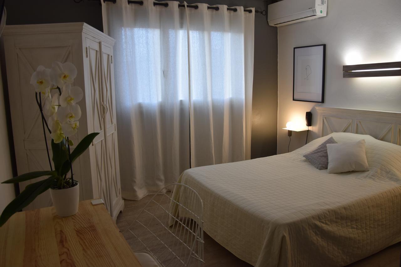 Standard Double or Twin Room,537762894:JPEG