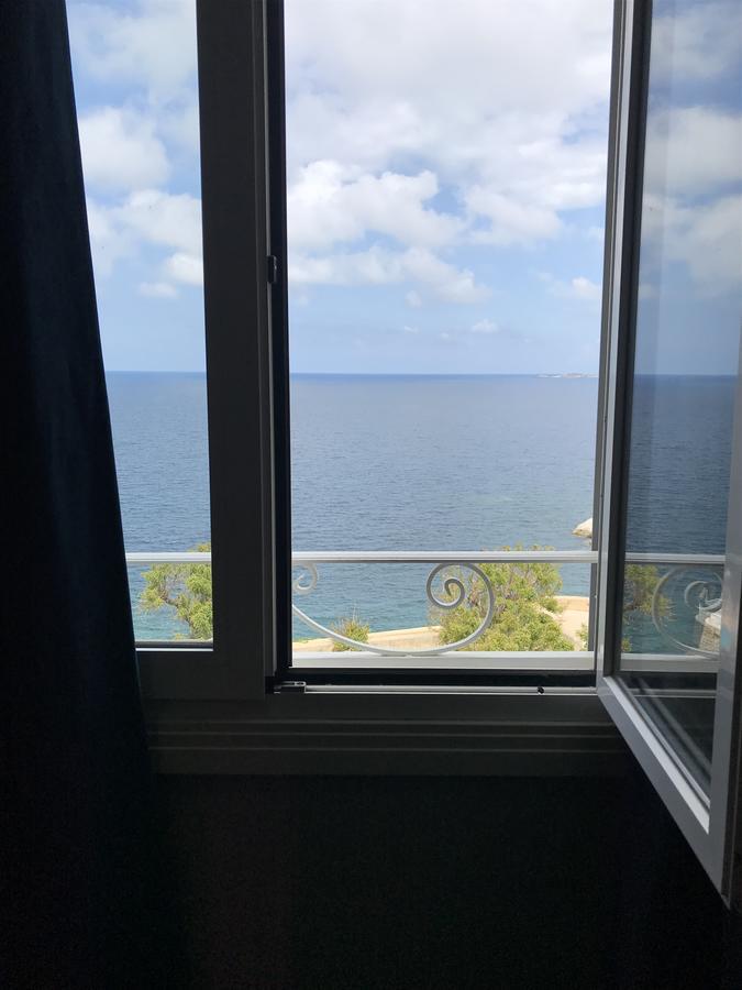 Double or Twin Room with Sea View,663979737:JPEG