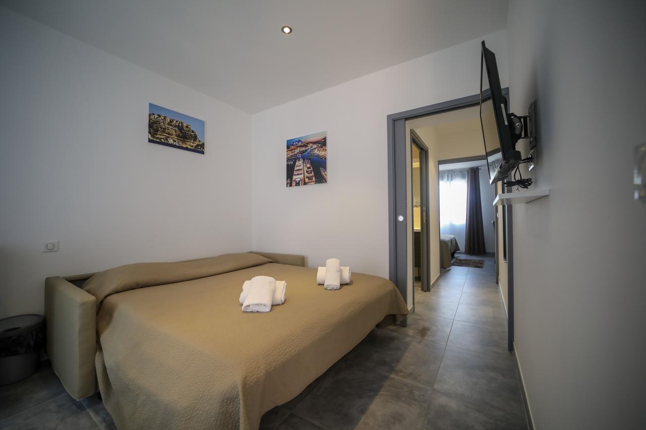 302 CHAMBRE FAMILIALE 2 AV CHARLES DE GAULE