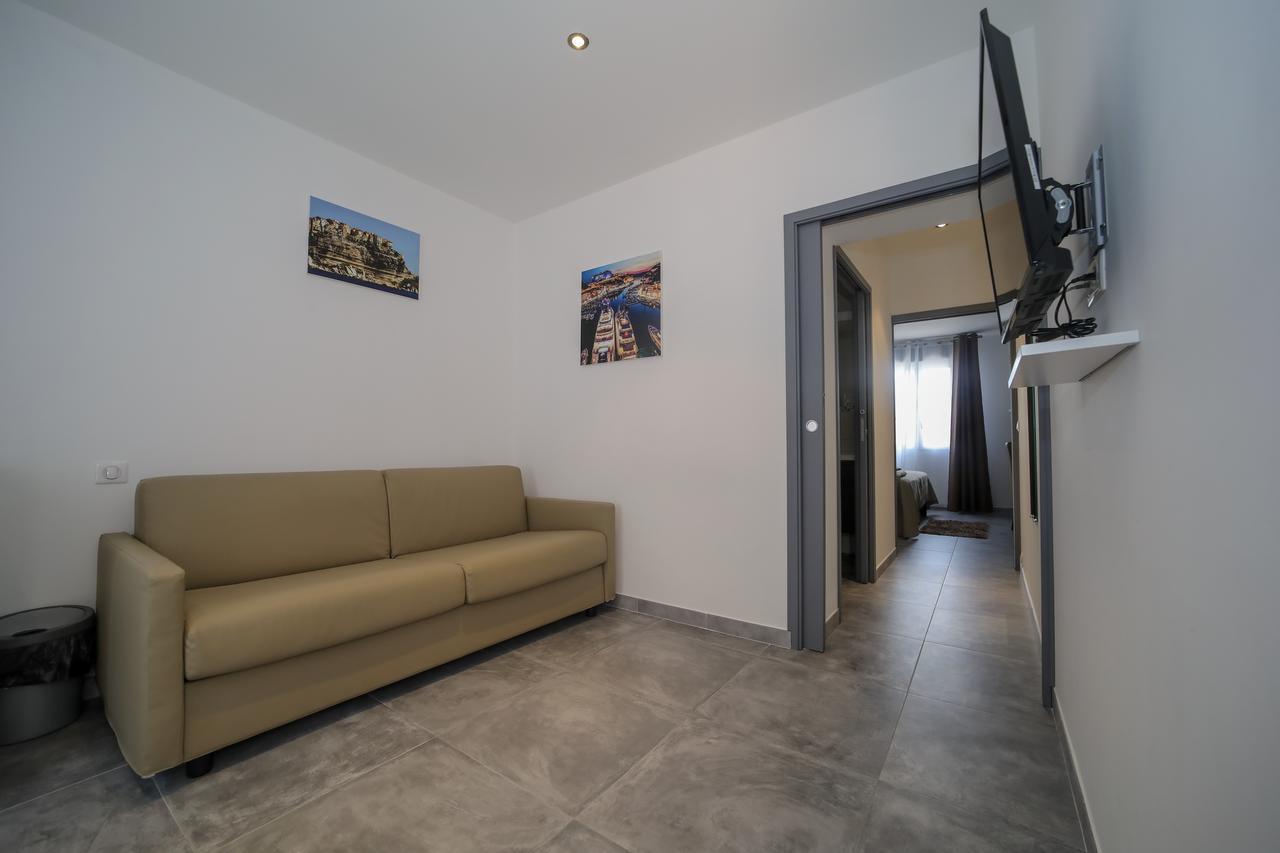 302 CHAMBRE FAMILIALE 2 AV CHARLES DE GAULE