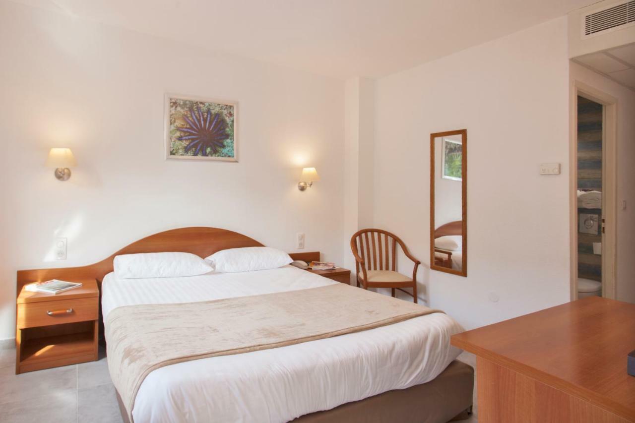 Double Room Street View