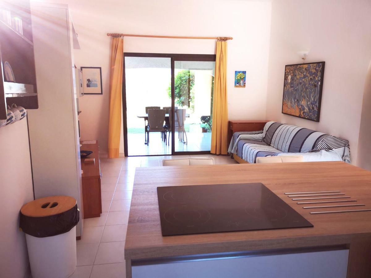 Two-Bedroom Villa Air Conditioning,799260237:JPEG