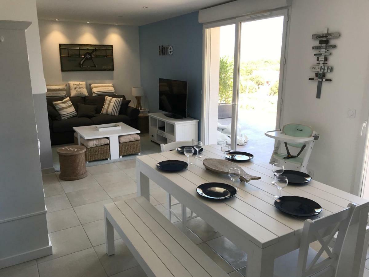 Three-Bedroom Villa,856543748:JPEG