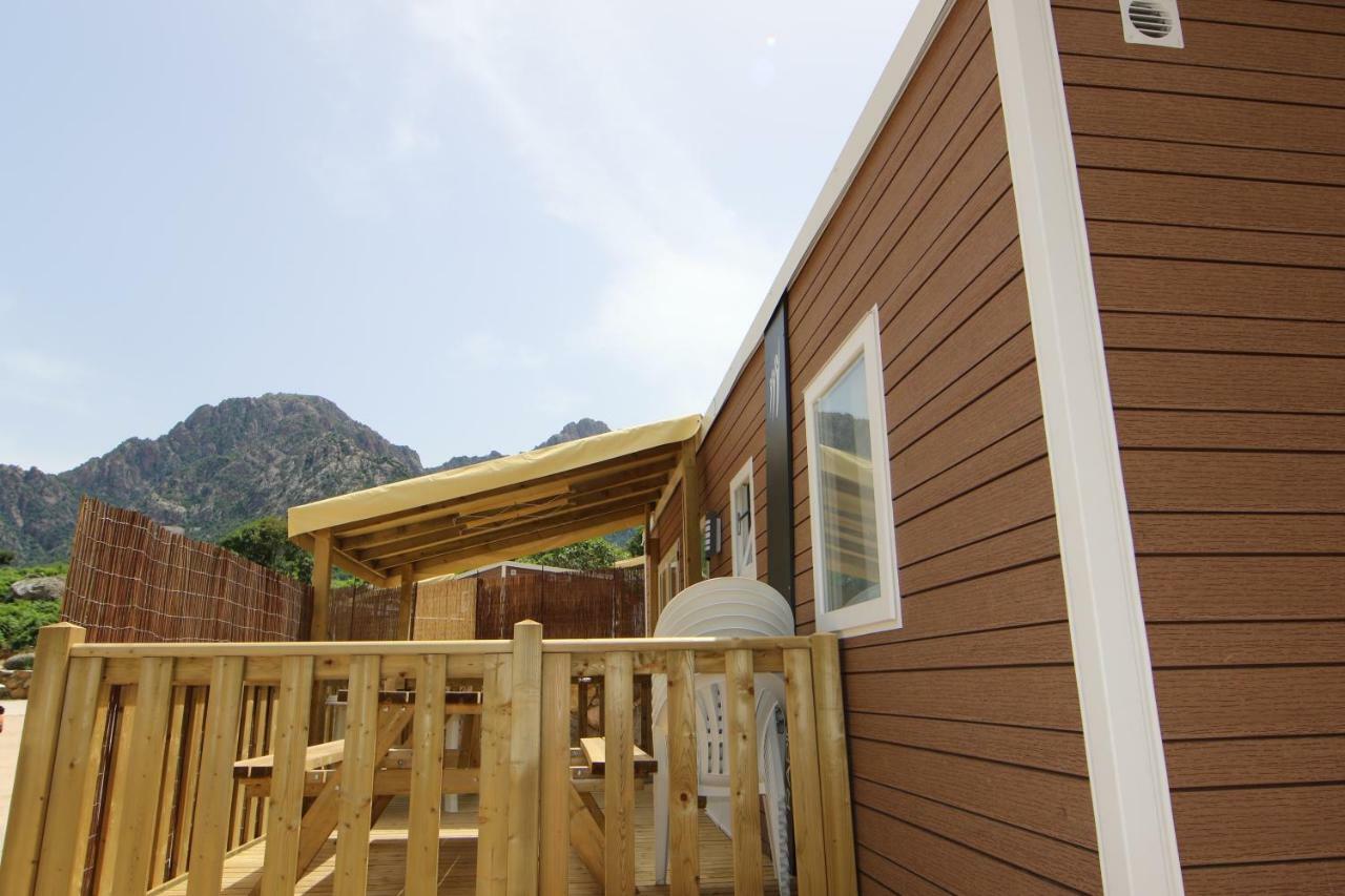 Three-Bedroom Mobile Home,864275780:JPEG