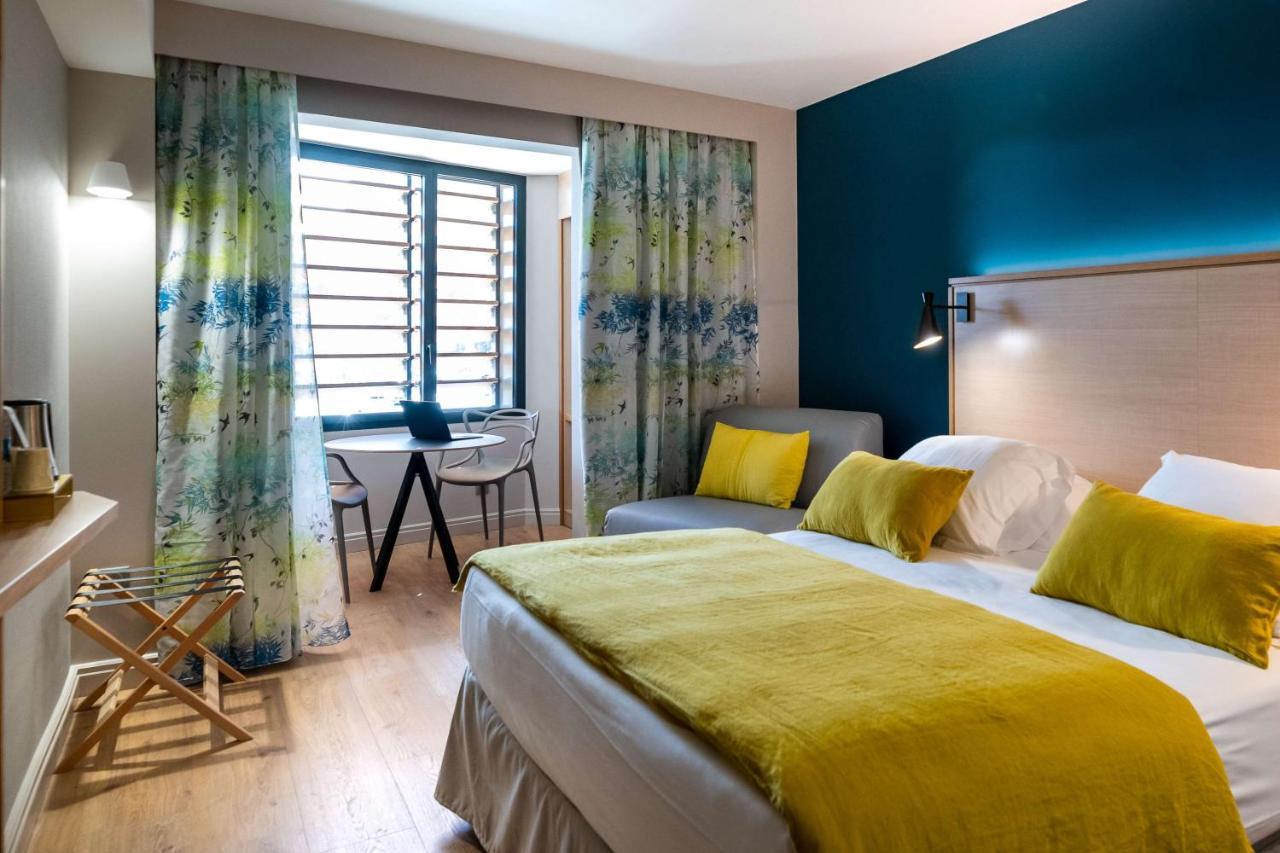Chambre Lit Queen-Size Supérieure avec Canapé-Lit