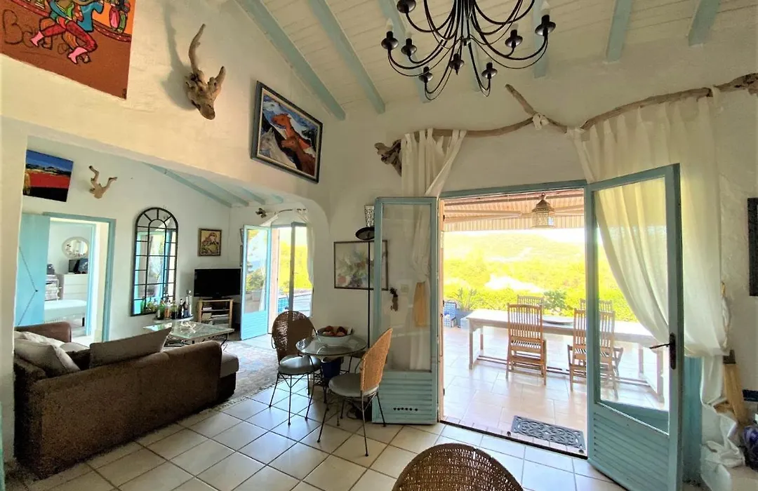 Villa Traditionnelle En Bord De Mer Vue Montagne Et Acces Plage A Pied-1