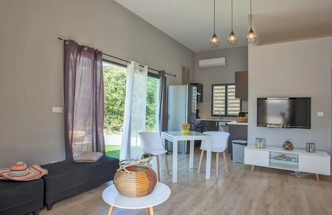 Casa Sol location de vacances indépendante à Calvi moins de 2km plage-1
