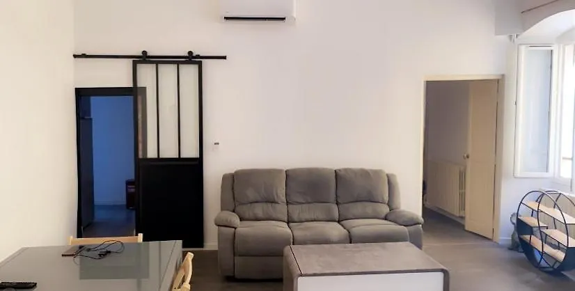 Merveilleux Appartement Sur La Place Du Marche De Bastia-1