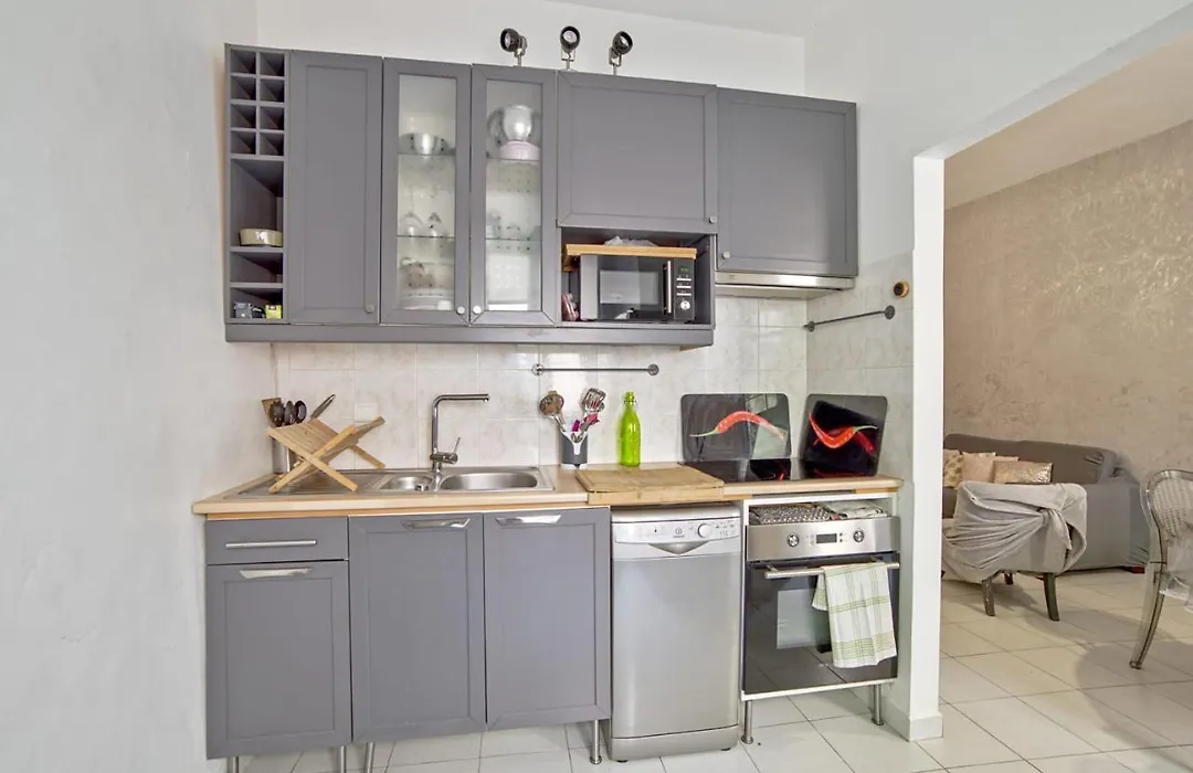 Charming Flat In The Heart Of The Old Town Of Ajaccio - Welkeys-1