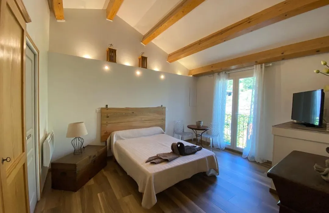 A Mandria, Appartements Avec Cuisine 30M2, Patio, Vue Montagnes Et Citadelle, 5 Minutes A Pied Du Centre Ville Et Des Rivieres-1