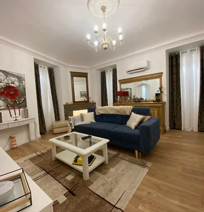 Centre Ville Ajaccio Tres Bel Appartement De Charme Tout Equipe-1