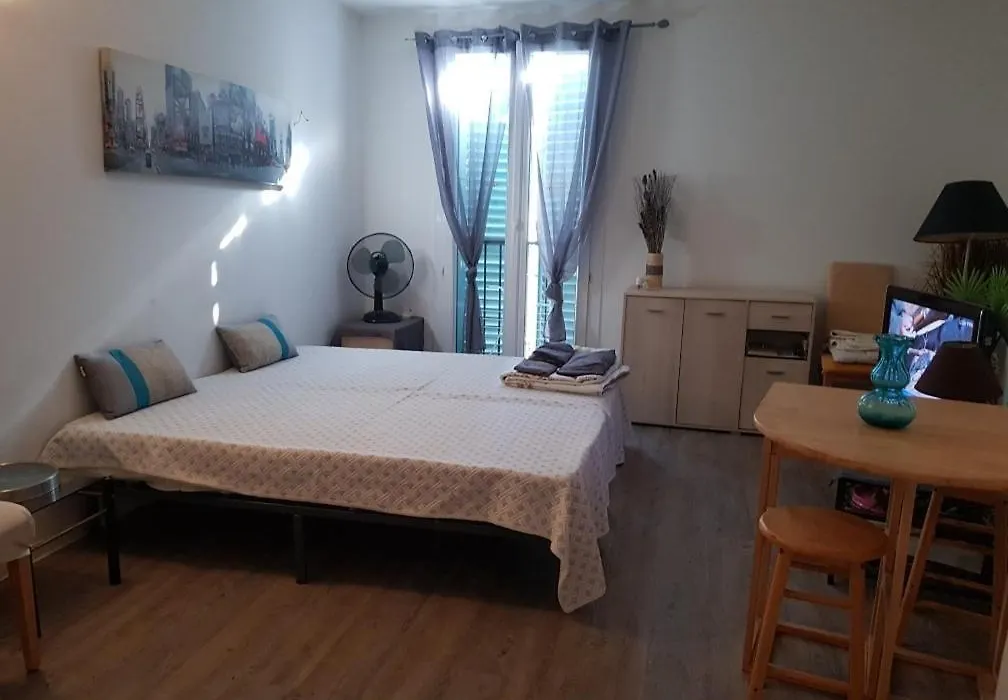 Ajaccio Centre Vieille Ville Imperiale Tt Confort Ttes Commodites 3 A 4 Pers Cathedrale A 300M Mer Port Marche Local Plages-1