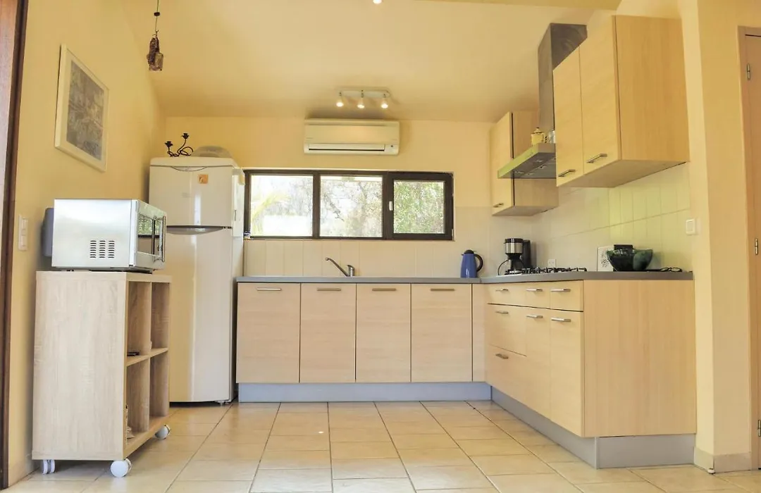 Three-Bedroom Holiday Home In Calcatoggio-1