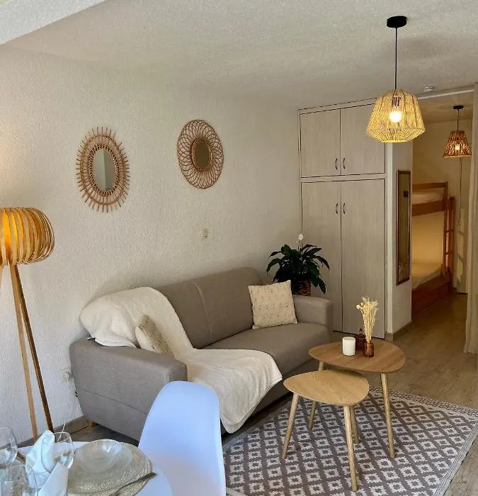 Joli Studio A 2 Minutes A Pied De La Plage-1
