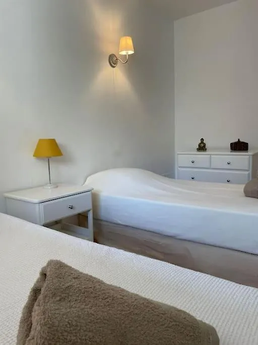 Appartement De Charme Idealement Situe-1