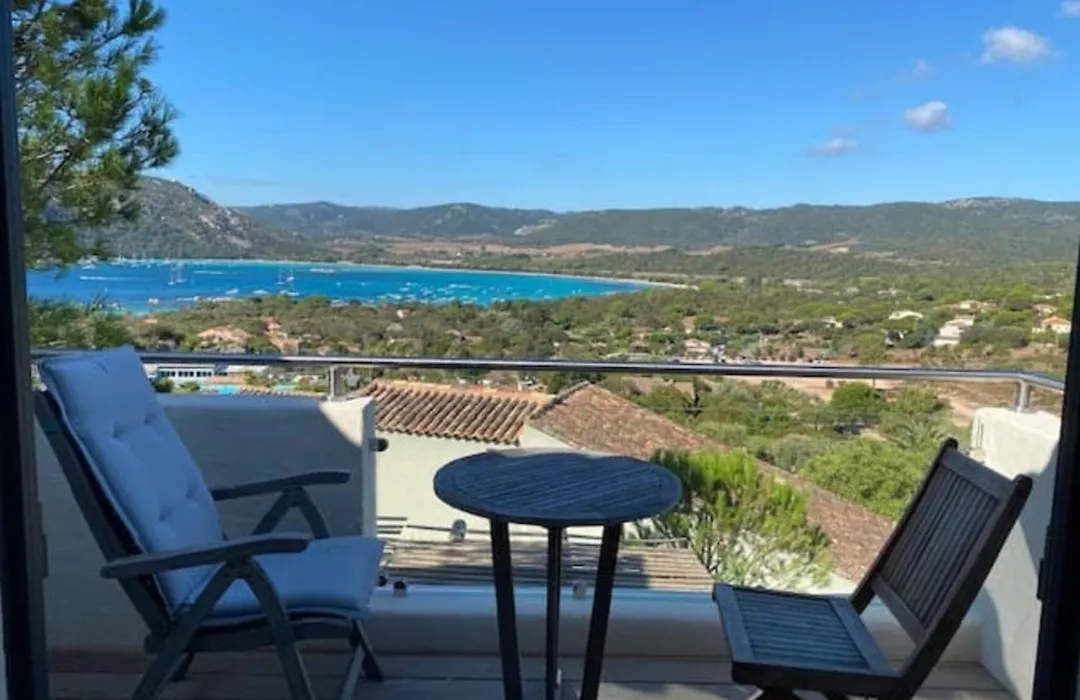 Nest With Great View On The Golf Of Santa Giulia-1