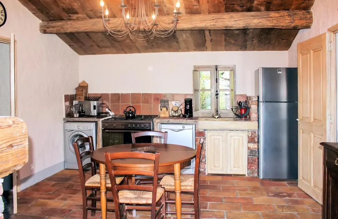 Maison De 2 Chambres Avec Piscine Partagee Jardin Amenage Et Wifi A Sartene-1