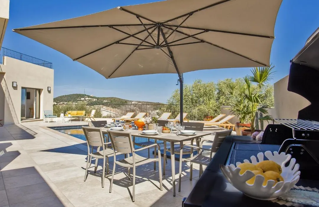 Sea-View Holiday Home In Monticello With Hot Tub-1