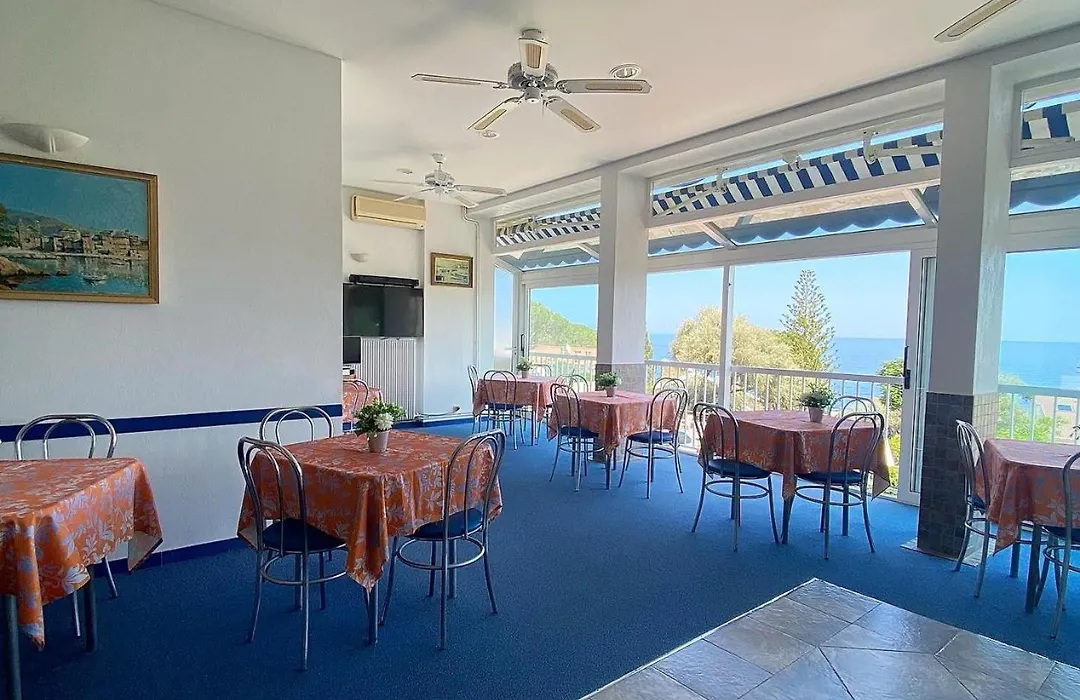 Hotel Cyrnea-1