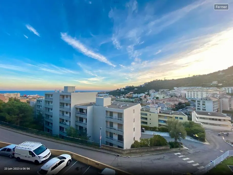 Proche Port Et Centre Ville, Parking Prive-1