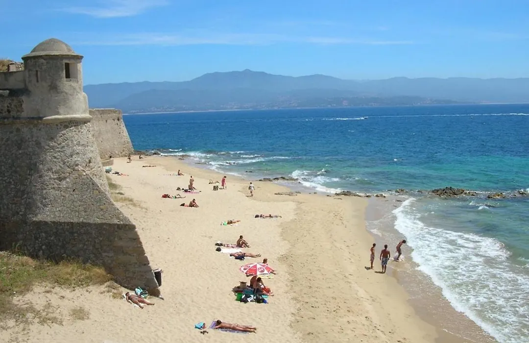 Studio Les Pieds Dans L'Eau, Climatise, Terrasse, Wi-Fi Inclus A Ajaccio - Fr-1-61-514-1