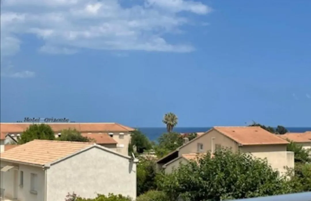 Studio 4 personnes bord de mer avec piscine wifi-1