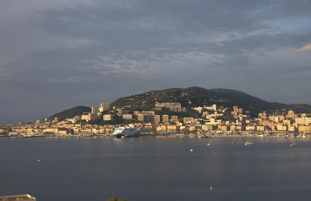 Mare E Vista-1