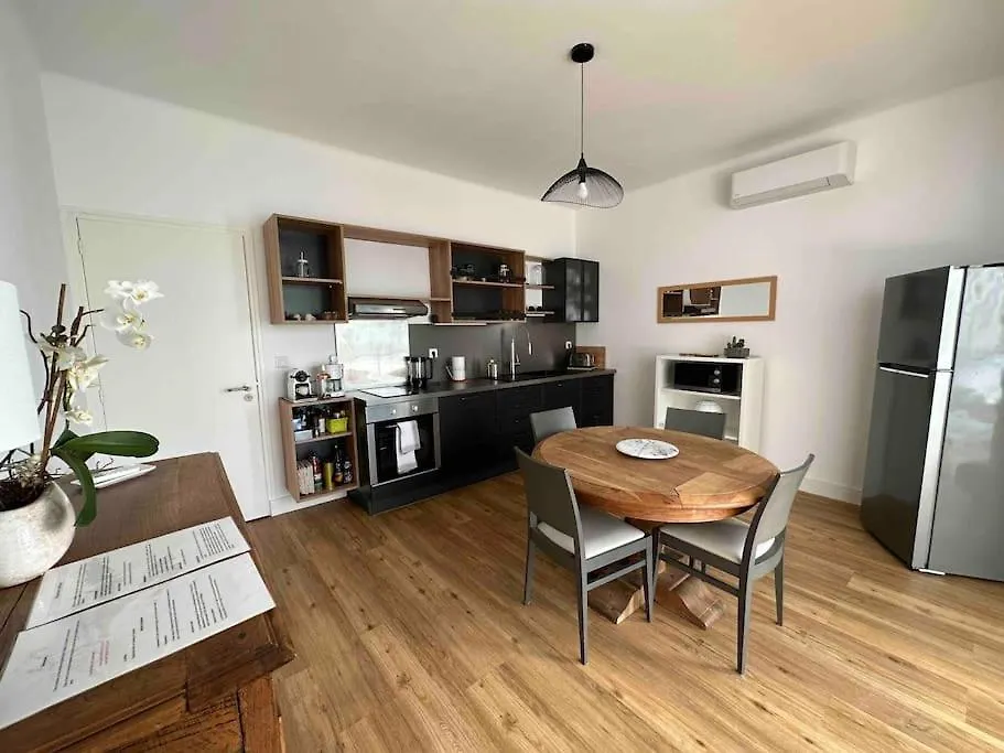 Appartement Neuf, 2 Chambres, Climatise, Route Des Sanguinaires-1